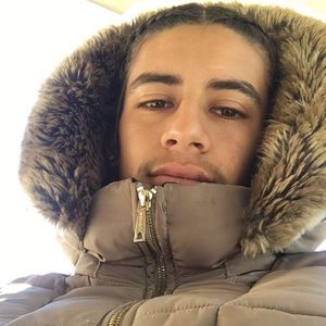 Meet your Posher, Moises